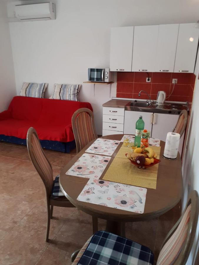 Apartman Laura Kastela Exterior photo