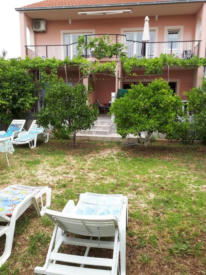 Apartman Laura Kastela Exterior photo